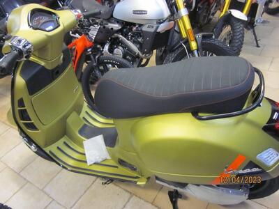 Vespa GTS 300 Super Sport (2023 - 24) nuova