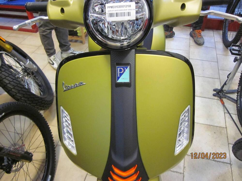 Vespa GTS 300 Super Sport (2023 - 24) (6)