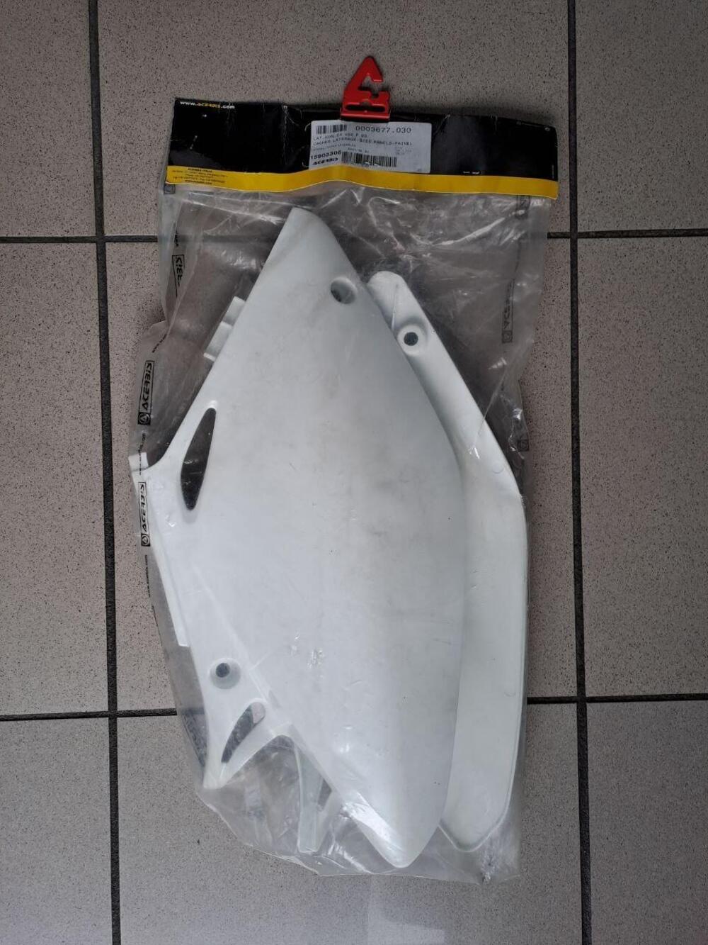 Fiancate laterali bianche Acerbis nuove mai montat (2)