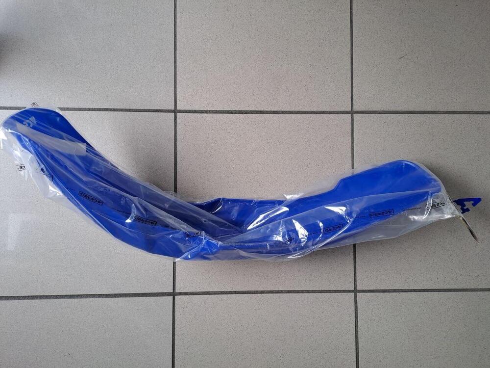 Parafango blu anteriore Yamaha YZ/WR 2000-05 Acerb Acerbis (2)