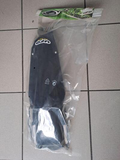 Parafango posteriore Husqvarna sm o te 125 compres Ufo Plast