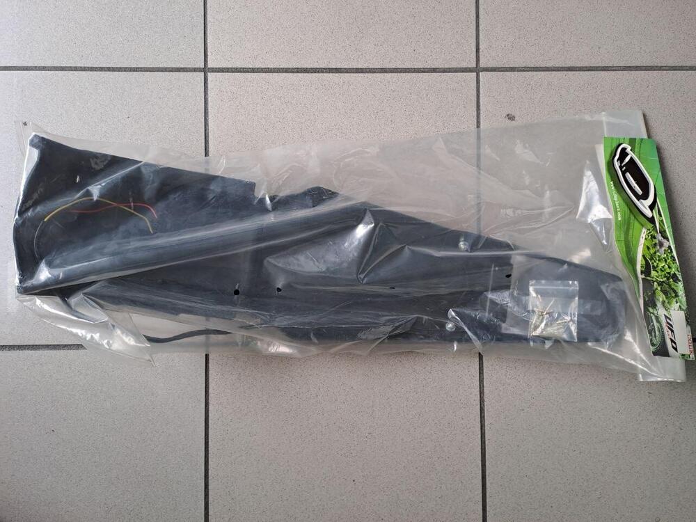 Parafango posteriore Husqvarna sm o te 125 compres Ufo Plast (3)