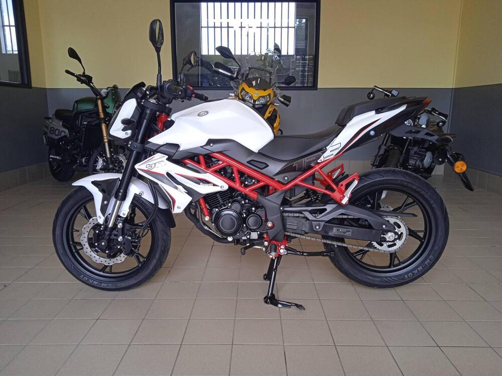 Benelli BN 125 (2021 - 25) (2)