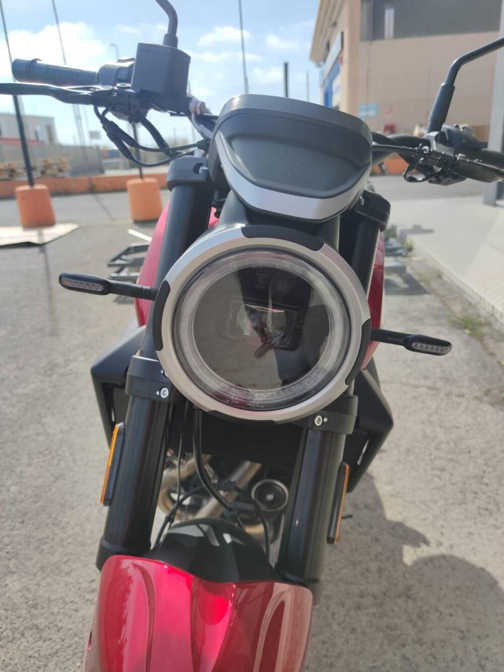 Moto Morini SEIEMMEZZO STR (2022 - 25) (9)