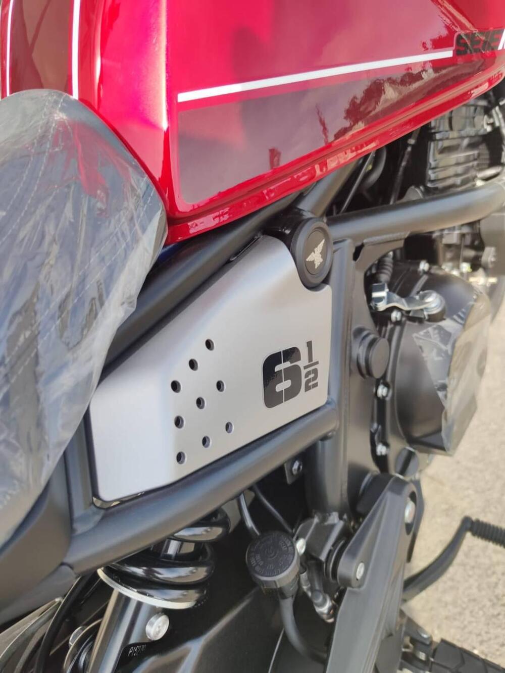 Moto Morini SEIEMMEZZO STR (2022 - 25) (13)