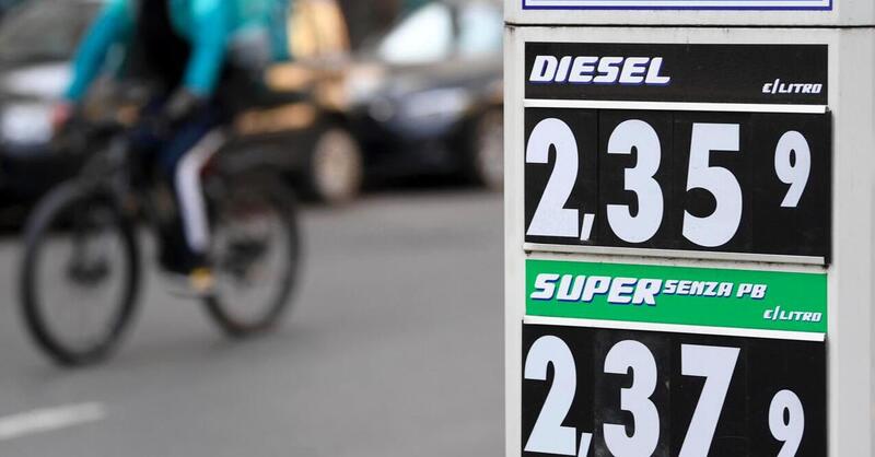 Caro carburanti. La benzina torna a salire: ai massimi da agosto 2022