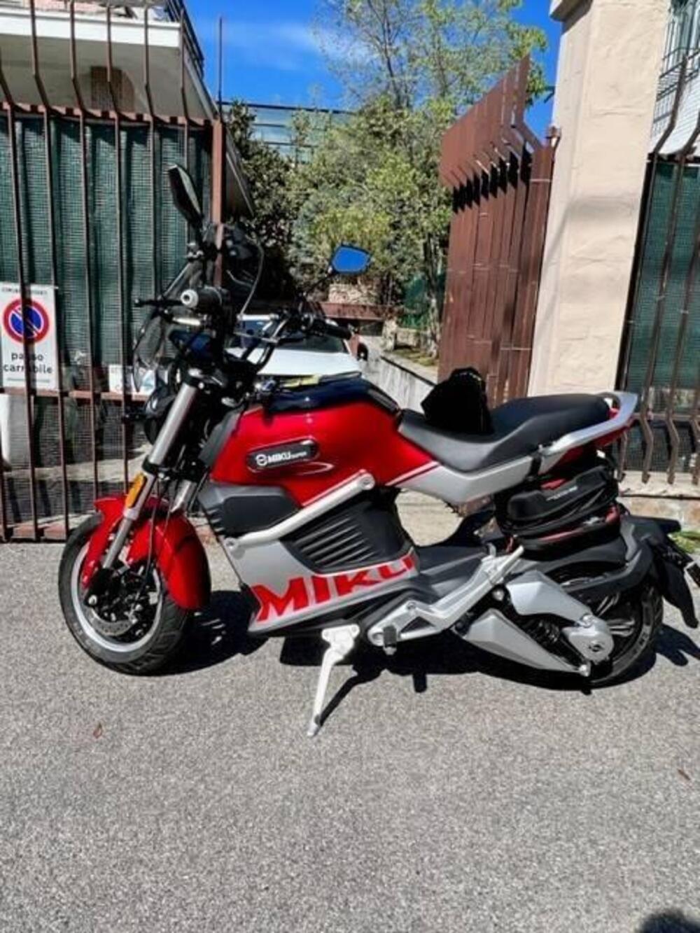 Sunra Italia Miku Super L3e (2021 - 24) (2)