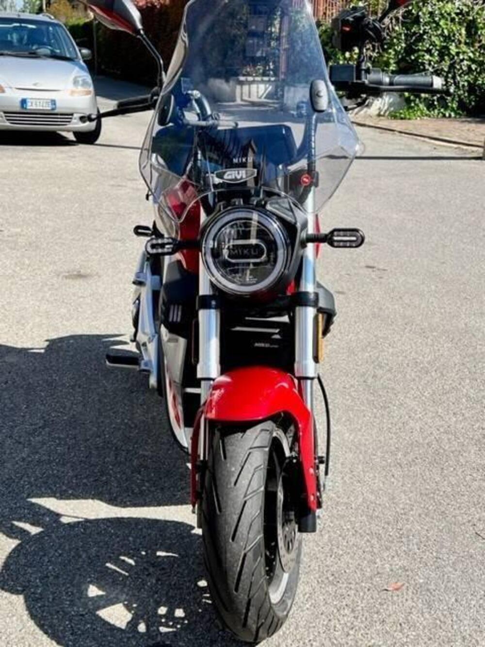 Sunra Italia Miku Super L3e (2021 - 24) (4)