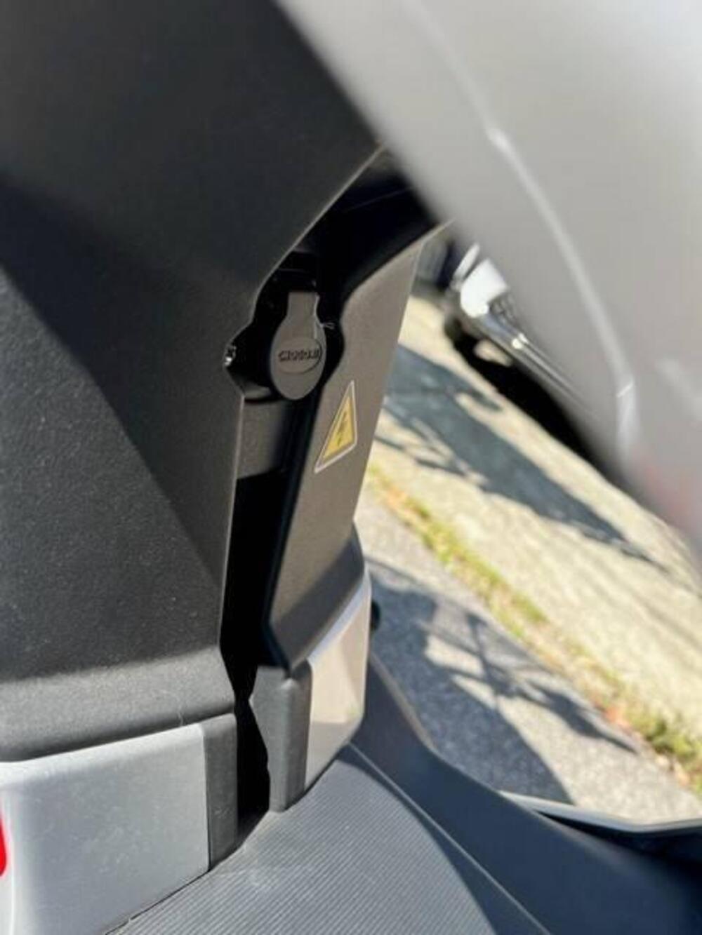 Sunra Italia Miku Super L3e (2021 - 24) (8)