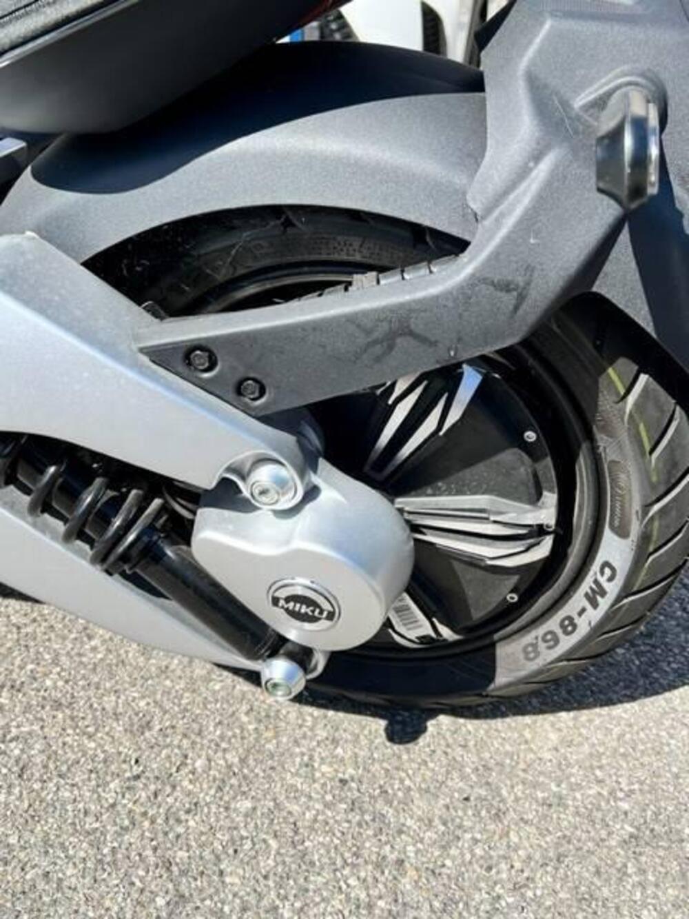 Sunra Italia Miku Super L3e (2021 - 24) (20)