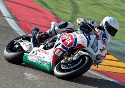 Freddo e pioggia rovinano i test SBK al Motorland Aragon