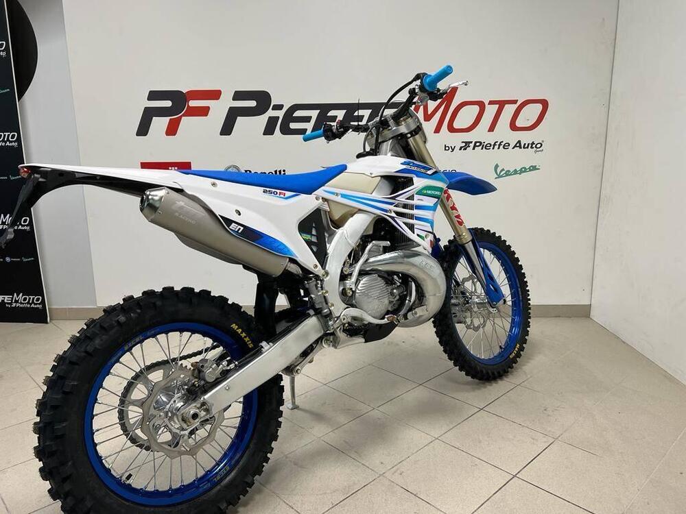 Tm Moto EN 250 ES Fi 2T (2023) (4)