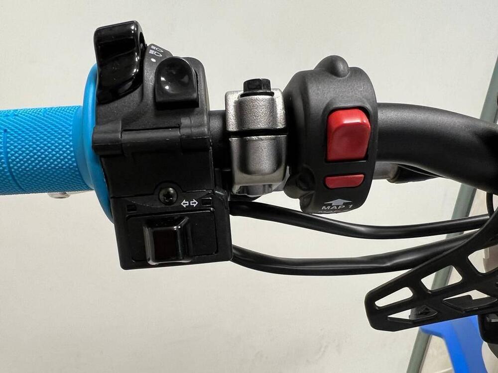 Tm Moto EN 300 ES Fi 4T (2023) (8)