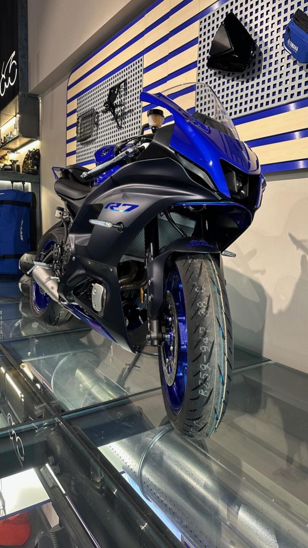Yamaha YZF R7 (2021 - 25) (3)