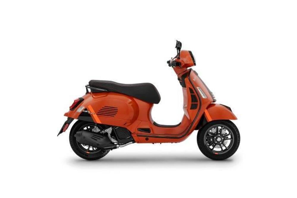 Vespa GTS 125 Super Sport (2021 - 24) (2)