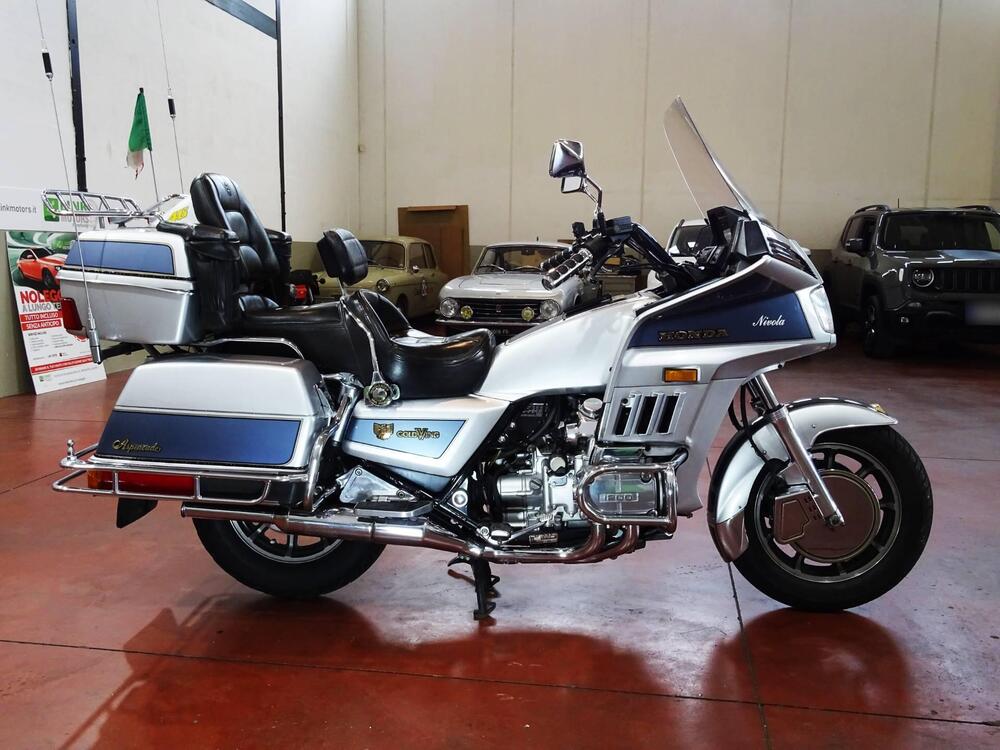 Honda GL 1200 GOLD WING ASPENCADE (5)