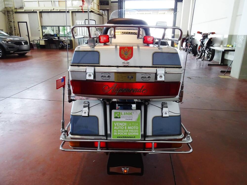 Honda GL 1200 GOLD WING ASPENCADE (8)