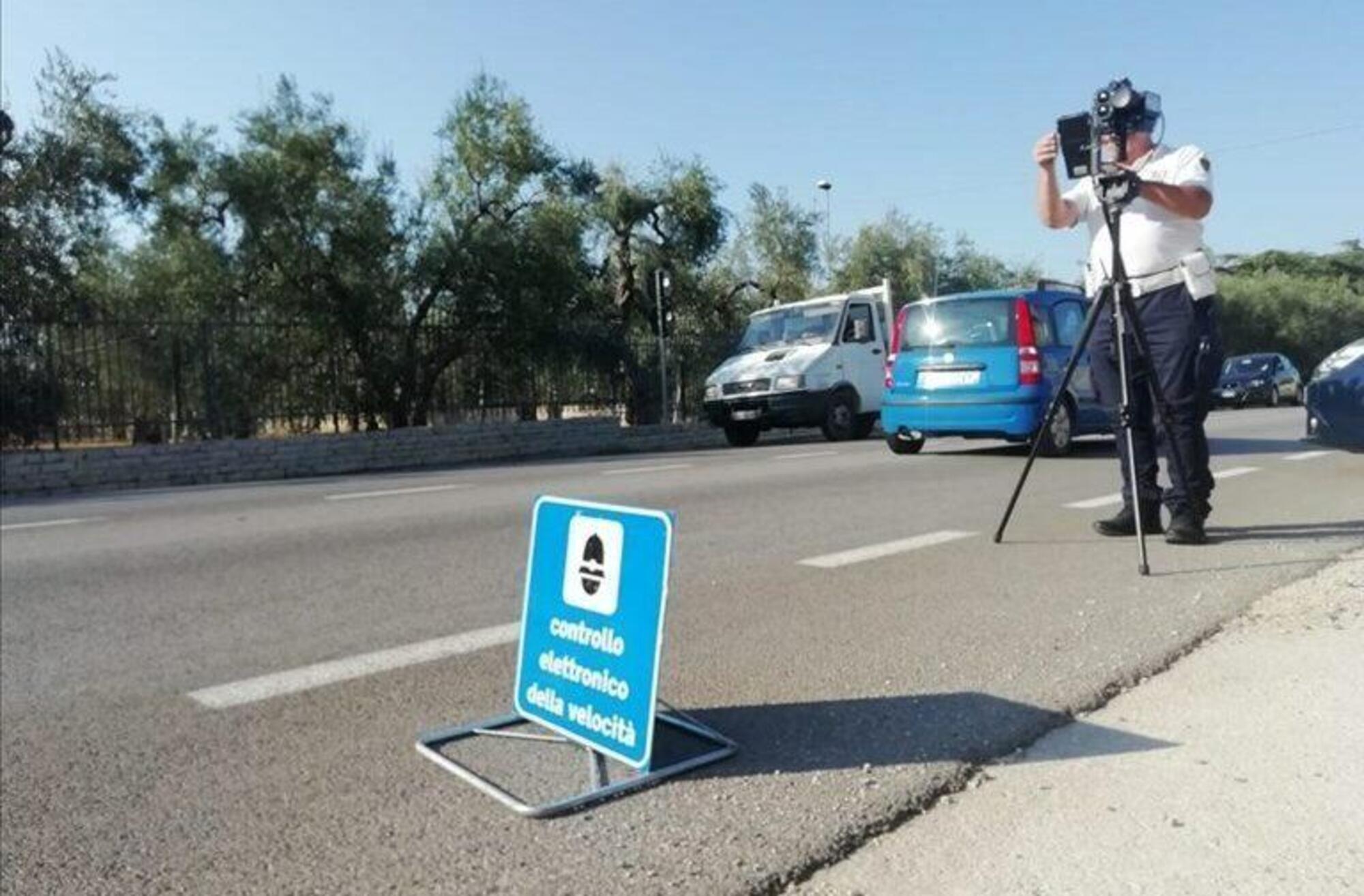 Un autovelox mobile, incubo degli automobilisti e osteggiato da Salvini