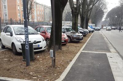 Milano e il problema dei parcheggi: ecco le proposte per migliorare la situazione