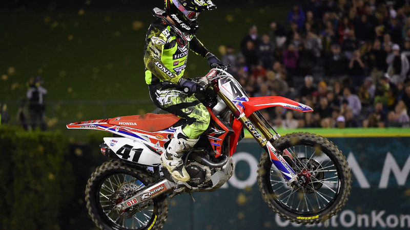 Supercross. Canard domina a Oakland