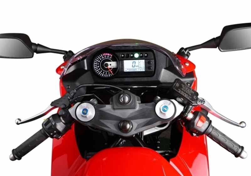 Hyosung Comet GT 125 Comet GT 125 R (2015) (7)