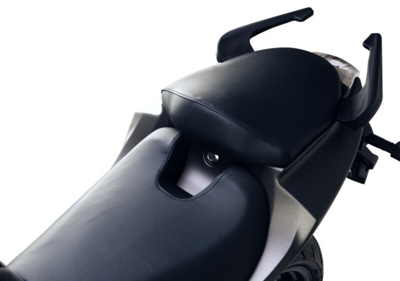 Hyosung Comet GT 125 Comet GT 125 R (2015) (13)