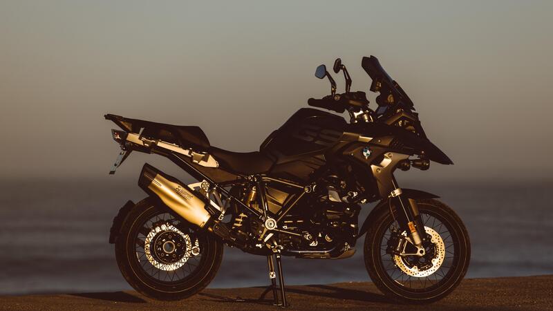  BMW presenta la nuova R 1250 GS Ultimate Edition 