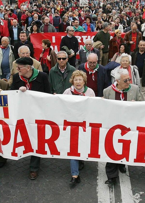 Ogni 25 aprile in cui ci dividiamo un partigiano muore di nuovo. Lo testimoniano le loro bellissime lettere