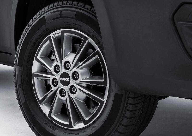 Iveco eDaily Telaio (2023-23) (25)