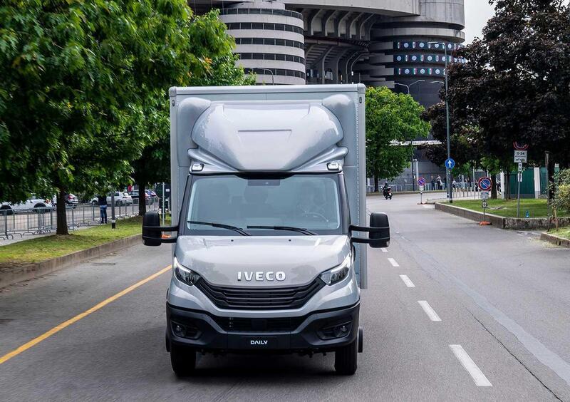 Iveco eDaily Telaio (2023-23) (15)