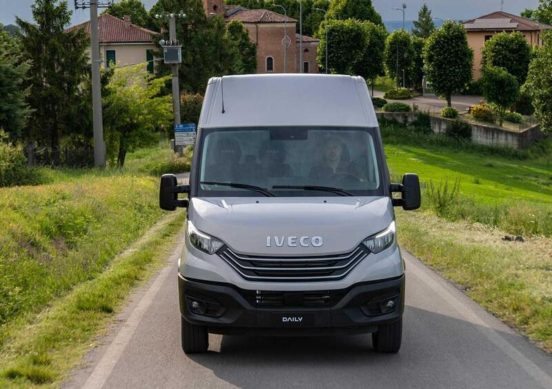 Iveco eDaily Furgone (2023-->>) (10)