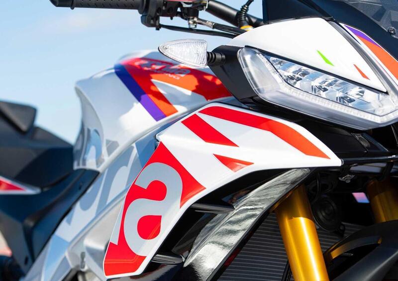 Aprilia Tuono V4 Tuono V4 Factory Speed White (2023 - 24) (2)