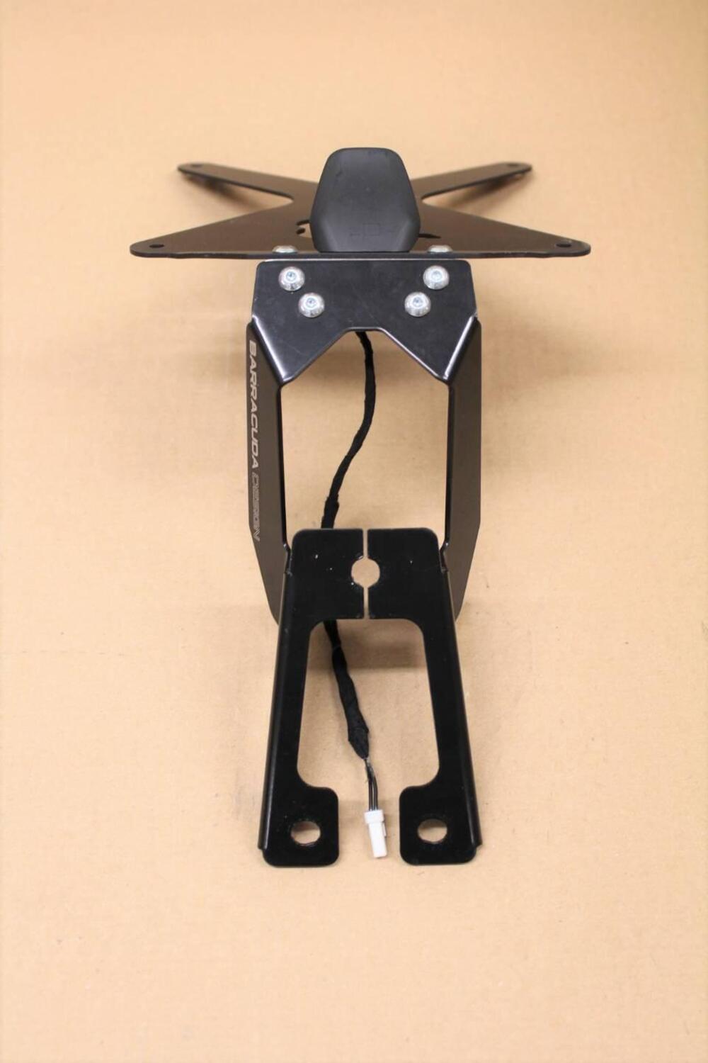 PORTATARGA + LUCE LED DUCATI HYPERMOTARD 950 2020- Barracuda (6)