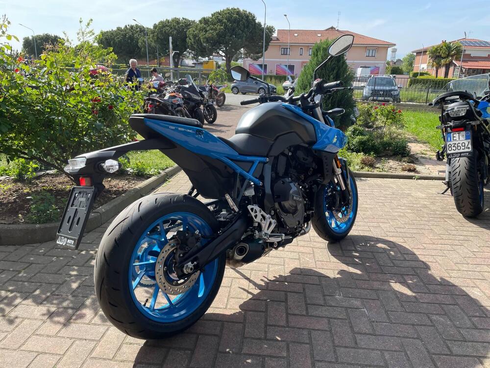 Suzuki GSX-8S (2023 - 24) (3)
