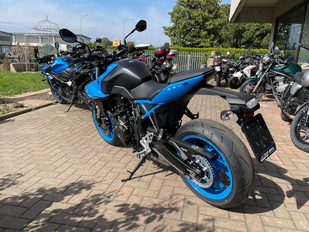 Suzuki GSX-8S (2023 - 24) (4)