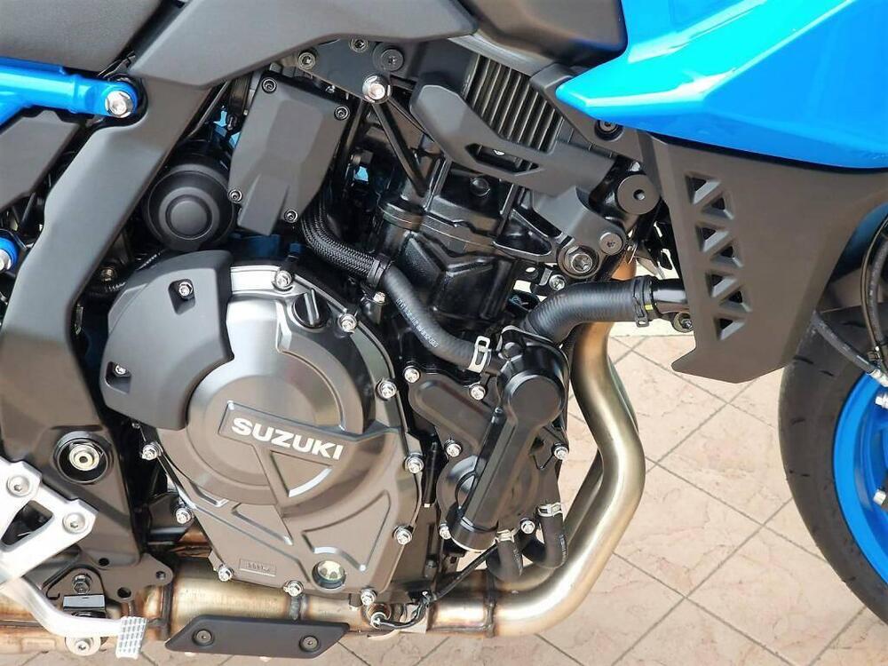 Suzuki GSX-8S (2023 - 24) (10)
