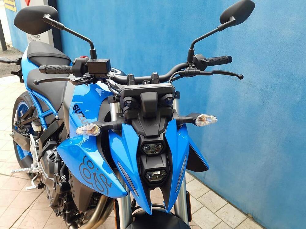 Suzuki GSX-8S (2023 - 24) (11)