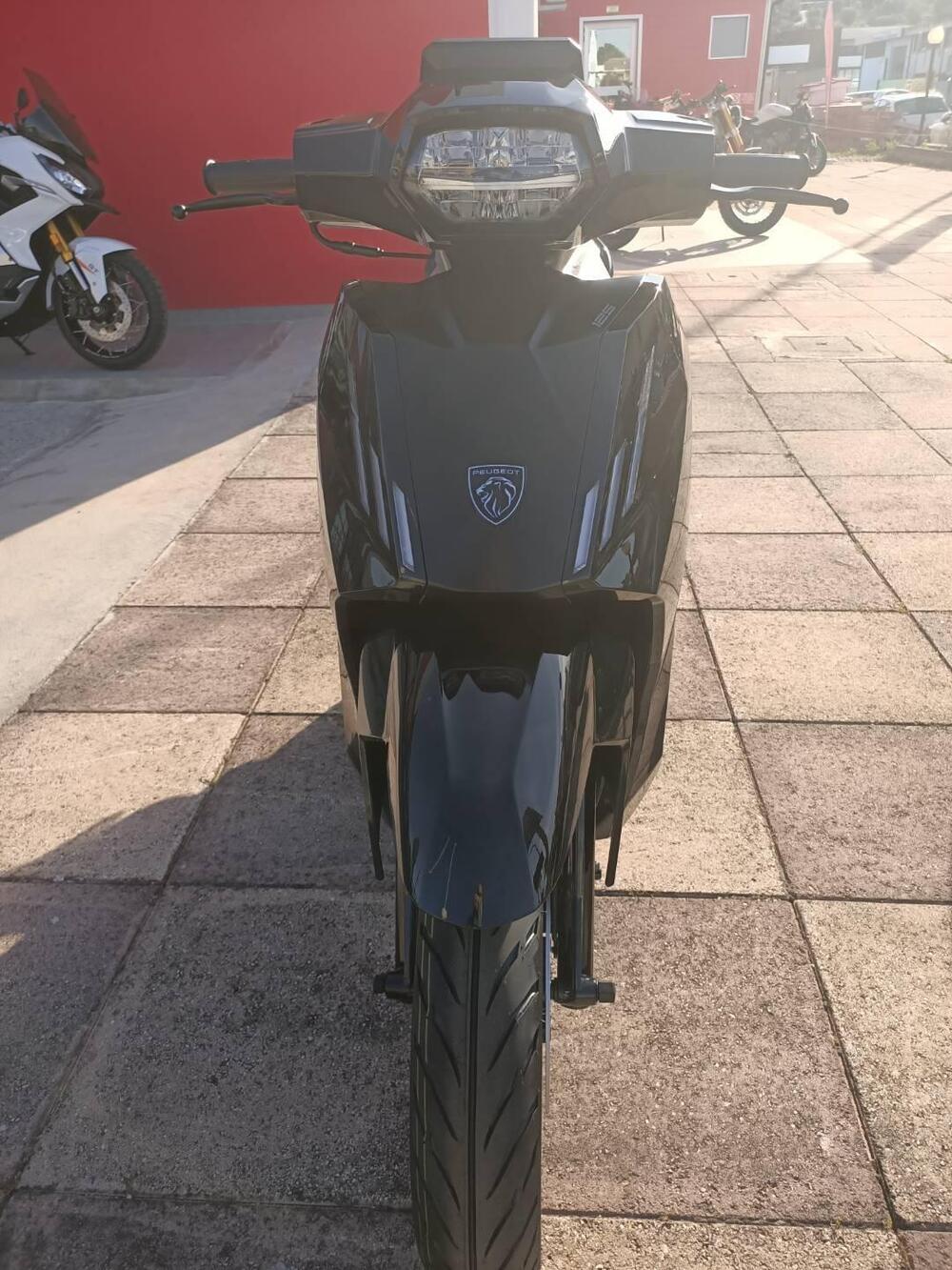 Peugeot Tweet 125i Active (2021 - 25) (8)