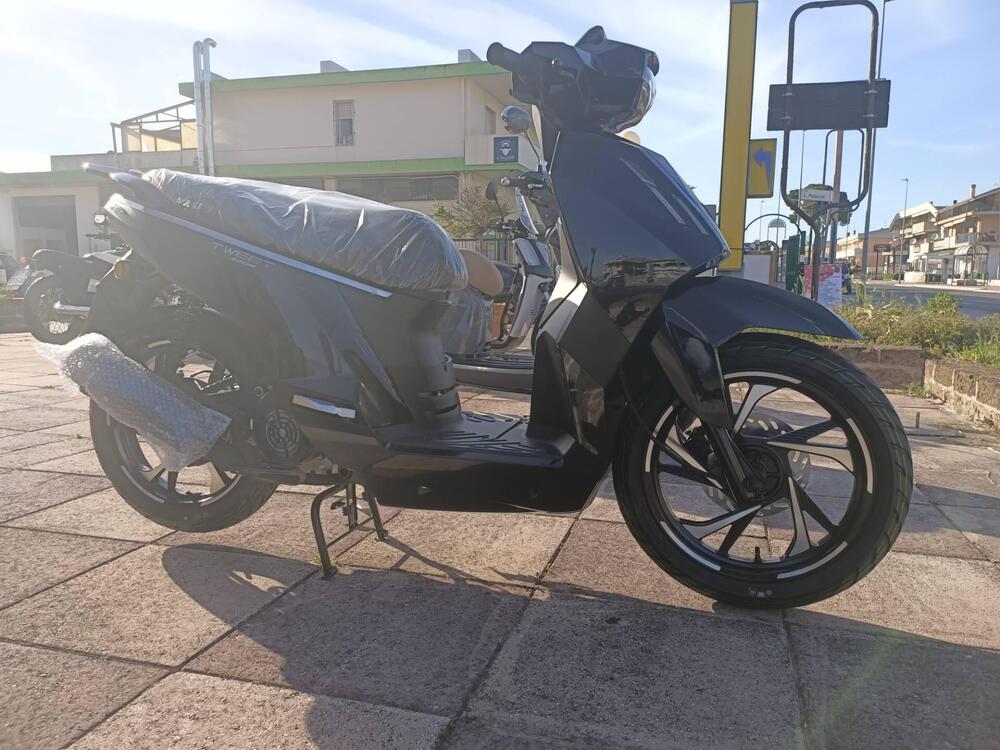 Peugeot Tweet 125i Active (2021 - 25) (9)