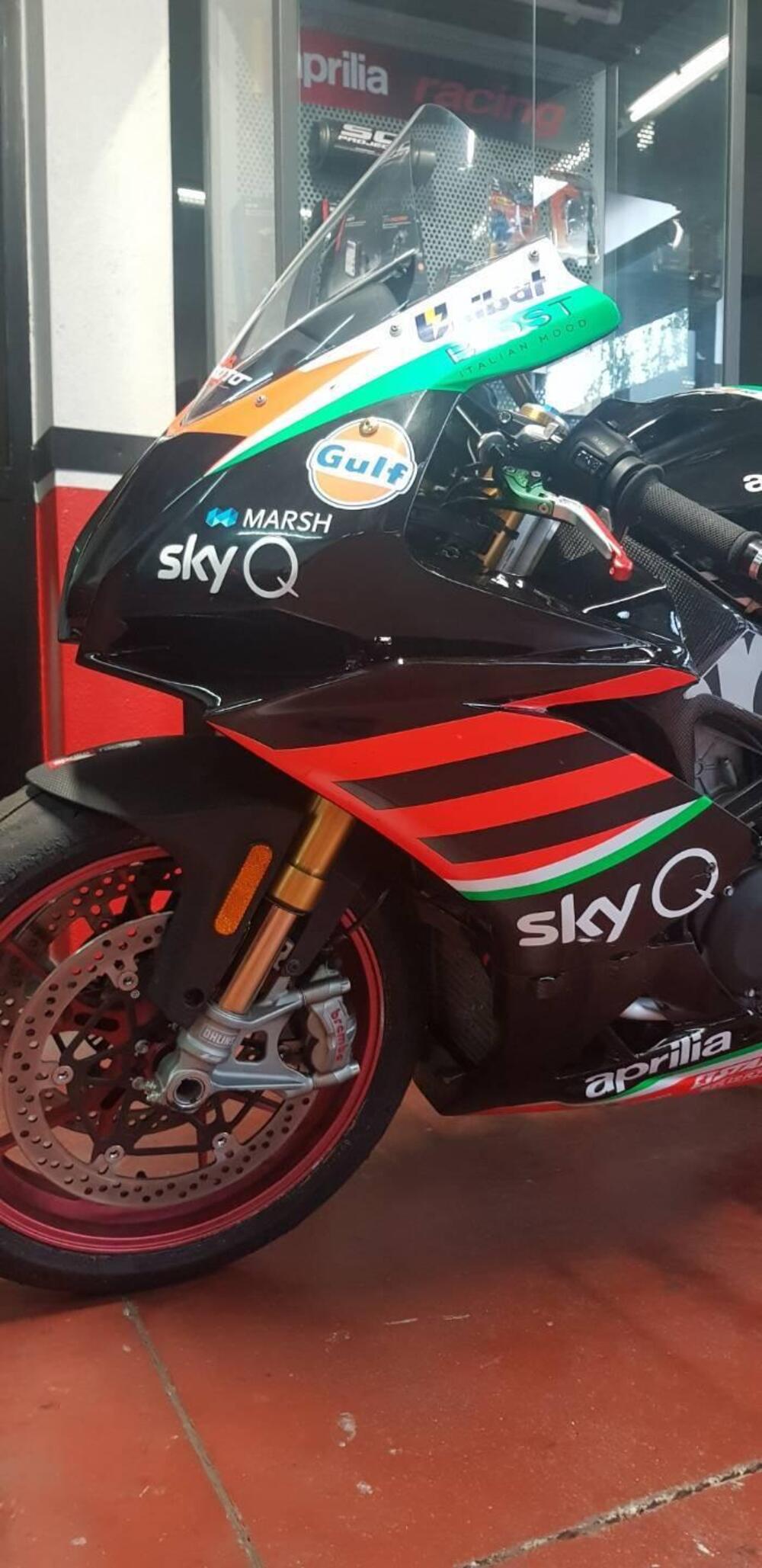 Aprilia RSV4 RF ABS (2015 - 17) (9)