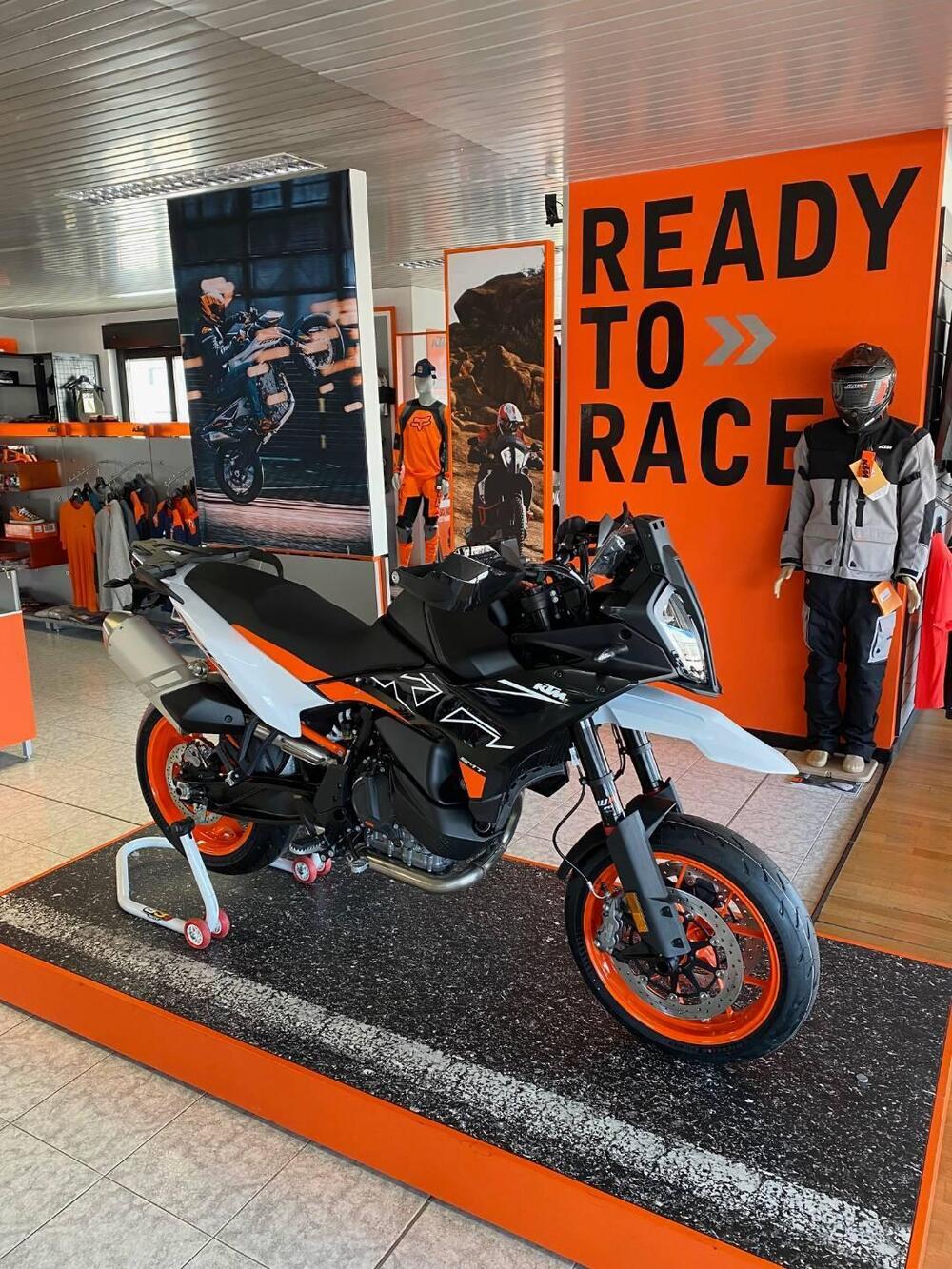 KTM 890 SMT (2023 - 26)