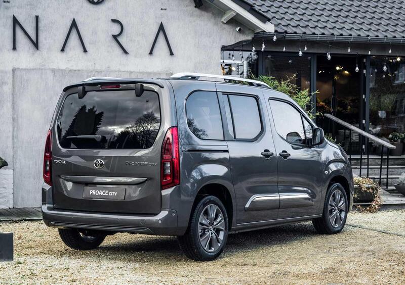 Toyota Proace City Verso (2019-->>) (2)