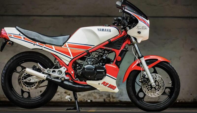 Da Yamaha due nuove RZ 250 e 350, e la fantasia galoppa