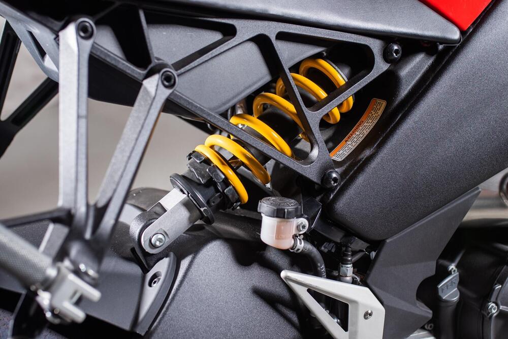 EBR - Erik Buell Racing 1190 RX (2014 - 15) (19)