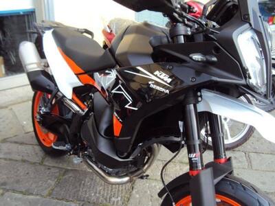 KTM 890 SMT (2023 - 26) nuova