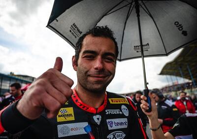 SBK 2023. GP di Spagna. Assurdo! Danilo Petrucci squalificato per non aver utilizzato la protezione per il torace