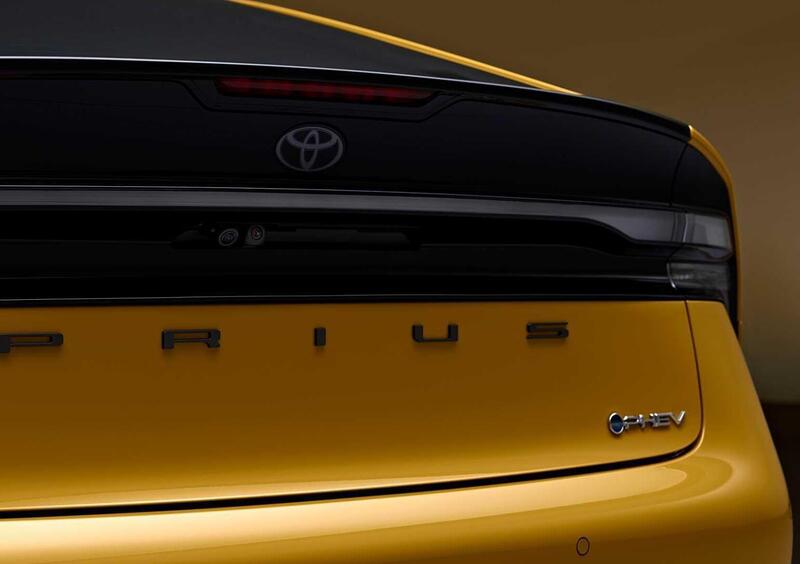 Toyota Prius (2023-->>) (16)