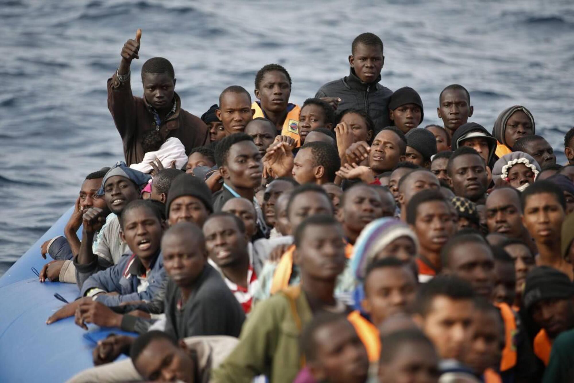 Gli sbarchi di immigrati che non si fermano sulle coste italiane