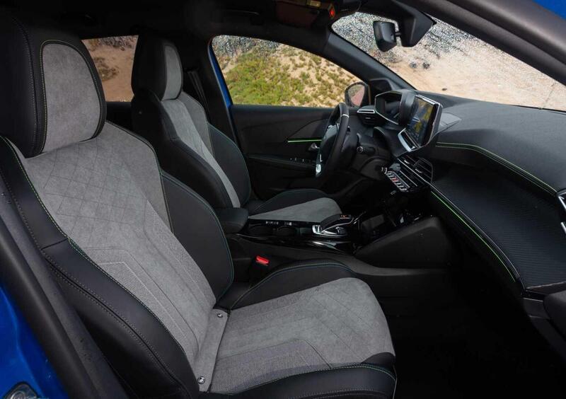 Peugeot 208 (31)