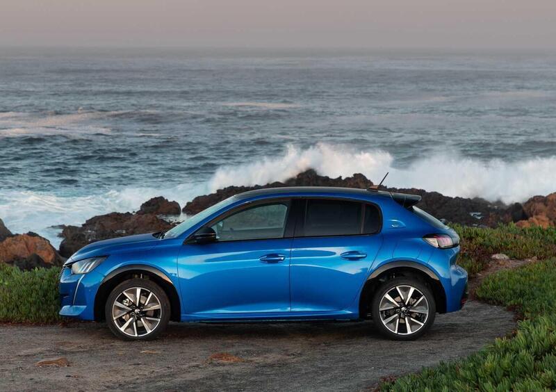 Peugeot 208 (23)